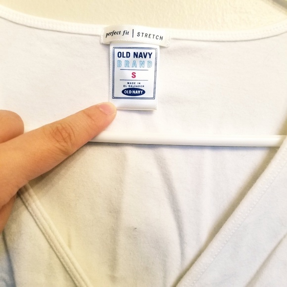 3 for $20. Old Navy shirt. Size Small - Picture 4 of 6